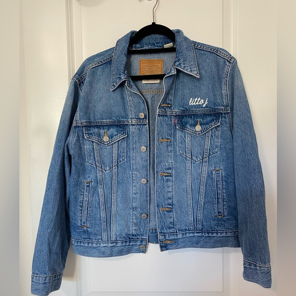 LEVI’S Ultra Soft Denim Jacket